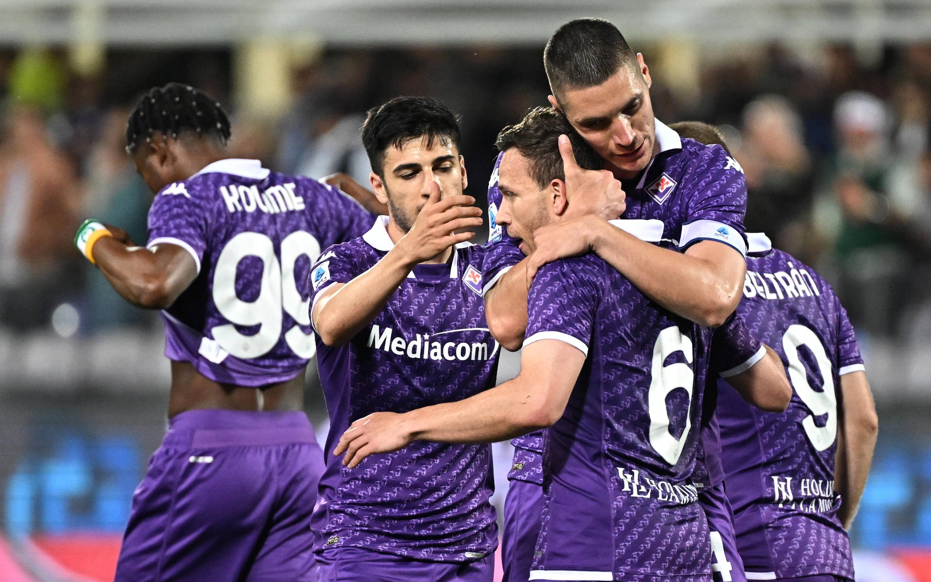 Fiorentina's midfielder Arthur Melo celebrates after scoring a goal during the Serie A soccer match ACF Fiorentina vs AC Monza at Artemio Franchi Stadium in Florence, Italy, 13 May  2024
ANSA/CLAUDIO GIOVANNINI