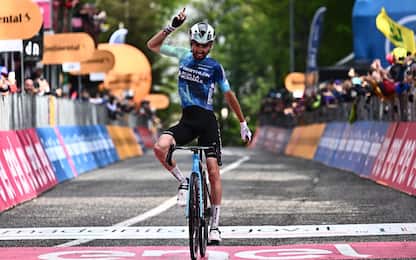 Giro d'Italia, Paret-Peintre vince la 10^ tappa Pompei-Cusano Mutri