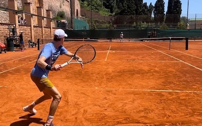 Tennis, Sinner posta la seconda foto dell'allenamento a Montecarlo