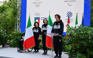 Olimpiadi Parigi, portabandiera ricevono tricolore da Mattarella