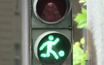 Euro 2024, a Francoforte anche i semafori giocano a calcio. VIDEO