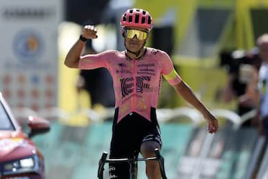 Tour de France 2024, Richard Carapaz vince la 17^ tappa