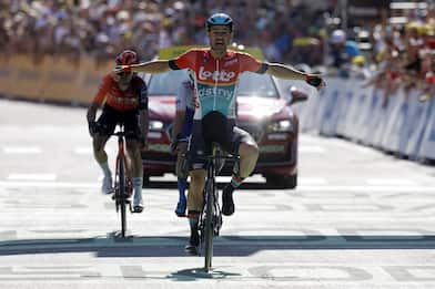 Campenaerts vince la 18^ tappa del Tour de France. La classifica