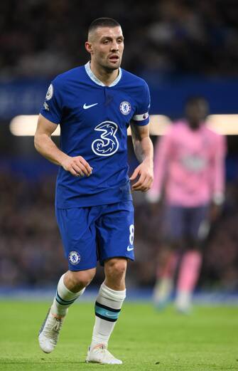 BRITAIN SOCCER epa10530628 Chelsea captain Mateo Kovacic in action during the English Premier League soccer match between Chelsea and Everton in London, Britain, 18 March 2023. EPA/Daniel Hambury EDITORIAL USE ONLY. No use with unauthorized audio, video, data, fixture lists, club/league logos or 'live' services. Online in-match use limited to 120 images, no video emulation. No use in betting, games or single club/league/player publications