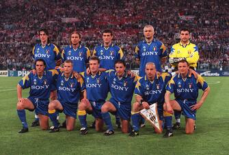 22 MAY 1996 ROMA: FC Juventus pose for a photo before the Champions League Final match between Juventus and Ajax at Rome