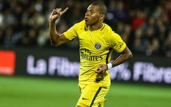  Kylian Mbappe of PSG celebrates his goal during the French Ligue 1 match between FC Metz and Paris Saint Germain (PSG) at Stade Saint-Symphorien on September 9, 2017 in Metz, France. (Photo by Elyxandro Cegarra/NurPhoto)