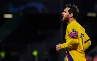 Barcelona's Argentinian forward Lionel Messi looks on during the UEFA Champions league round of 16 first leg football match SSC Napoli vs FC Barcelona.
Napoli drew with Barcelona 1-1.
