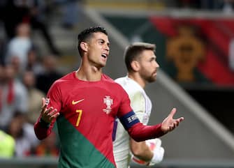 (220928) -- LISBON, Sept. 28, 2022 (Xinhua) -- Cristiano Ronaldo (L) of Portugal reacts during the League A Group 2 match against Spain at the 2022 UEFA Nations League in Lisbon, Portugal, Sept. 27, 2022. (Photo by Pedro Fiuza/Xinhua) - Pedro Fiuza -//CHINENOUVELLE_XxjpbeE007021_20220928_PEPFN0A001/2209280824/Credit:CHINE NOUVELLE/SIPA/2209280857