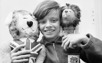 February 1966:  Twelve year old Leo Hoye is the son of commercial artist Reg Hoye, the man who designed the world cup mascot, Willie the Lion. Mr Hoye modelled the mascot on his son.  (Photo by John Pratt/Keystone Features/Getty Images)
