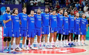 BERLIN, GERMANY - SEPTEMBER 11: Team of Italy during the FIBA EuroBasket 2022 round of 16 match between Serbia and Italy at EuroBasket Arena Berlin on September 11, 2022 in Berlin, Germany. (Photo by Pedja Milosavljevic/DeFodi Images via Getty Images)