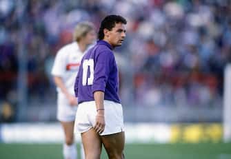 UNSPECIFIED, ITALY: 1987-88 Roberto Baggio of ACF Fiorentina looks on during the Serie A, Italy.  (Photo by Alessandro Sabattini/Getty Images)