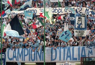 18 May 2000:  Lazio Fans celebrate after winning the Coppa Italia Final Leg 2 against Inter Milan at the San Siro, Milan, Italy. The match was drawn 0-0. \ Mandatory Credit: Claudio Villa /Allsport