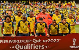 epa09713271 The eleven starting players of Ecuador pose for the official photographs minutes before the start of a match of the South American qualifiers for the Qatar 2022 FIFA World Cup between Ecuador and Brazil, at the Rodrigo Paz Delgado stadium in Quito, Ecuador, 27 January 2022.  EPA/RODRIGO BUENDIA / POOL