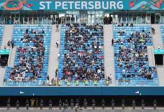 Tifosi allo stadio di San Pietroburgo in Russia