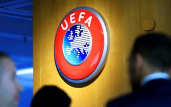 epa09143821 (FILE) - The UEFA logo on display after the meeting of the UEFA Executive Committee at the UEFA headquarters in Nyon, Switzerland, 07 December 2017 (re-issued on 18 April 2020). The UEFA released a statement on 18 April 2021 condemning a proposal to form a breakaway European super league after learning that a few English, Spanish and Italian clubs are planning to announce the creation of such a league.  EPA/LAURENT GILLIERON *** Local Caption *** 55997737