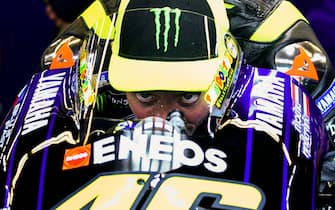 1147212073 TOPSHOT - Italy's Valentino Rossi concentrates on his Yamaha in the pits within free practice 4 ahead the Italian Moto GP Grand Prix at the Mugello race track on June 1, 2019 in Scarperia e San Piero. (Photo by Filippo MONTEFORTE / AFP) (Photo credit should read FILIPPO MONTEFORTE/AFP via Getty Images)