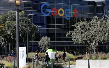 Google Meet: la cancellazione del rumore arriva su Android e iOS