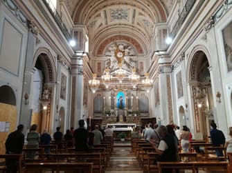 La Chiesa di Sant'Antonino riapre le celebrazioni liturgiche ai fedeli, Palermo, 18 maggio 2020. ANSA/IGNAZIO MARCHESE