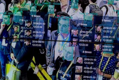 Rischi in Rete, azienda di riconoscimento facciale prende foto dal Web