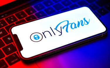 Onlyfans non bloccherà più contenuti sessualmente espliciti