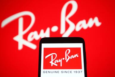 Facebook, svelati gli occhiali smart in collaborazione con Ray-Ban