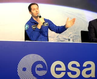 Esa, astronauta Pesquet mostra l'Iss con una telecamera 360