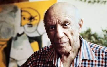 This file pictured dated 13 October 1971 shows Spanish painter Pablo Picasso in Mougins, France. The town of Guernica will commemorate next 26 April 2007 the 70th anniversary of the 1937 bombing by planes of the German Luftwaffe "Condor Legion" and subordinate Italian Fascists from the Corpo Truppe Volontarie expeditionary force during the Spanish Civil War which resulted in widespread destruction and civilian death.    AFP PHOTO/RALPH GATTI (Photo credit should read RALPH GATTI/AFP via Getty Images)