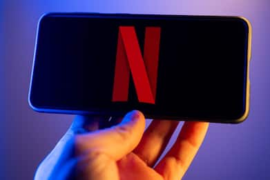 Netflix, stop a condivisione account in Spagna, Canada e Nuova Zelanda