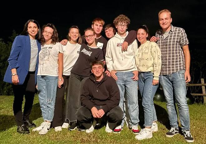 Il gruppo di ragazzi che ha partecipato alla "Settimana offline" lo scorso settembre con il professor Giani