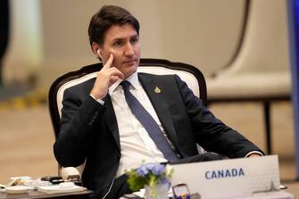 epa10312326 Canadian Prime Minister Justin Trudeau attends the APEC Leader's Dialogue with APEC Business Advisory Council during the Asia-Pacific Economic Cooperation APEC summit in Bangkok, Thailand, 18 November 2022.  EPA/SAKCHAI LALIT / POOL