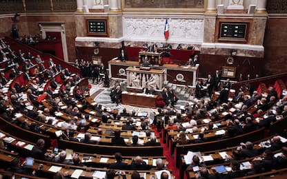 Francia verso una stretta sugli influencer: possibili multe e carcere