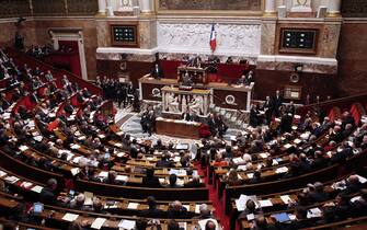epa03984966 French Prime Minister Jean-Marc Ayrault makes his speech during a debate on the Situation in the Central African Republic, at the French Parliament in Paris, France on 10 December 2013. French President Francois Hollande plans to visit the Central African Republic later Tuesday, where French troops are on a mission to disarm rebel fighters. Two French soldiers were killed while fighting earlier this morning.  EPA/YOAN VALAT
