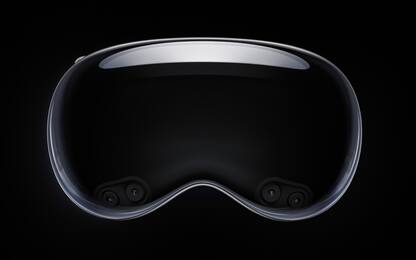 Apple entra nel mondo della realtà aumentata: arriva Vision Pro