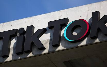 TikTok, indagine Ue per violazione obblighi di protezione dei minori