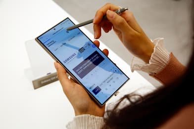 Mercato degli smartphone in ripresa, Samsung supera Apple