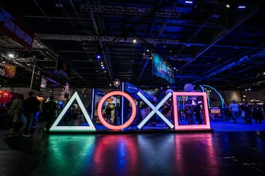 LONDON, ENGLAND - OCTOBER 17: A general view of the show floor as members of the public preview the latest games and upcoming releases during EGX 2019, the UK's premier video games show, at ExCel on October 17, 2019 in London, England. (Photo by Joe Brady/Getty Images)