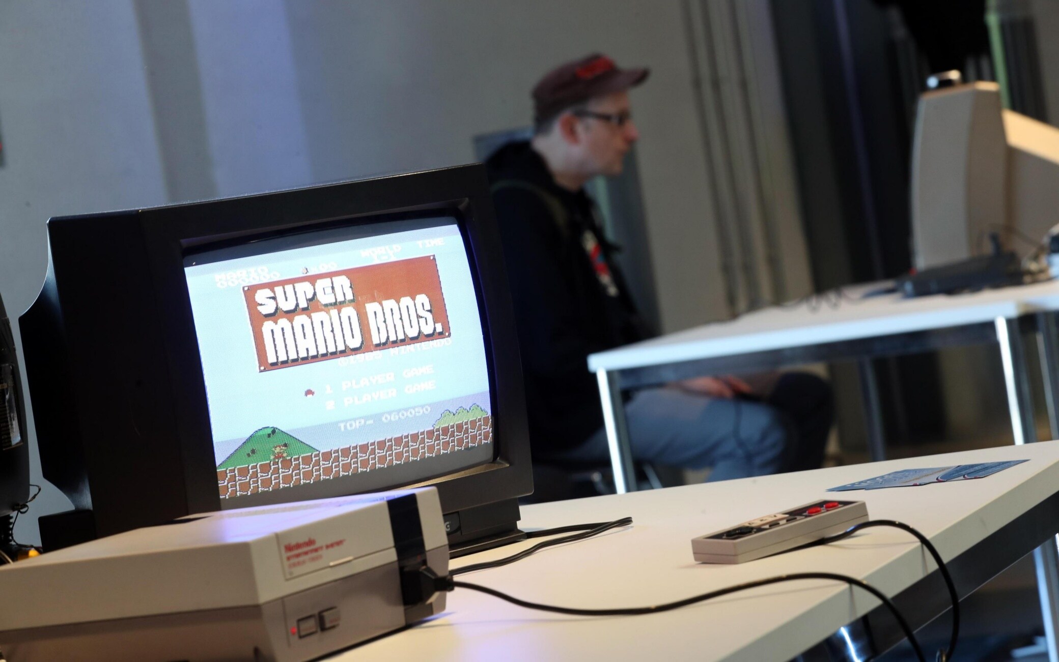 La schermata iniziale di "Super Mario Bros." super mario bros