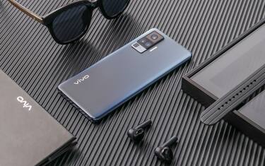 Un nuovo marchio arriva in Italia: vivo presenta l'X51 5G