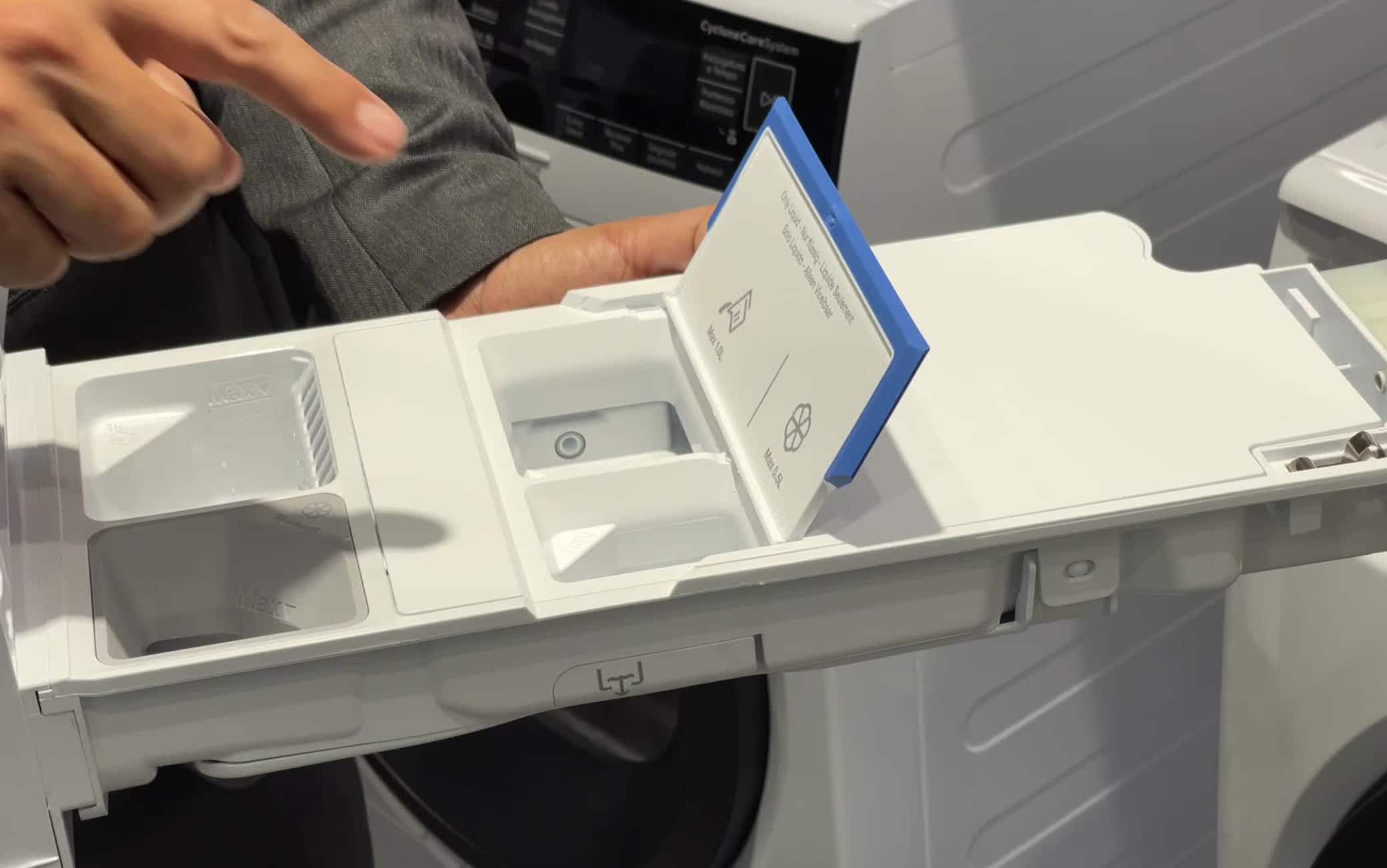 Le lavatrici con tecnologia AutoDose utilizzano solo il quantitativo di detersivo di cui hanno bisogno