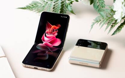 Galaxy Z Flip3, la prova del pieghevole glamour di Samsung