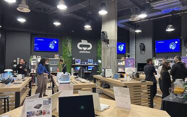 Il negozio diventa "phygital", apre a Milano Webidoo Store