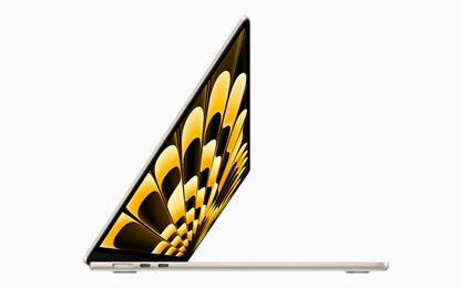 Nuovo MacBook Air da 15”, l’ultra-portatile col grande schermo