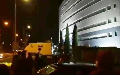 Avigliana, protesta No Tav sotto hotel dove alloggiano forze ordine