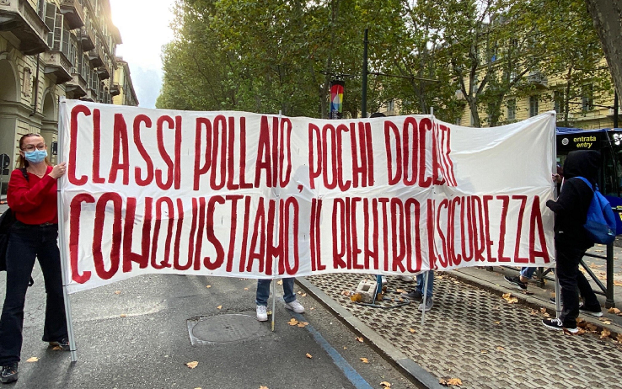 Scuola Protesta Studenti E Sindacati A Torino Anche Bandiere Notav Sky Tg24