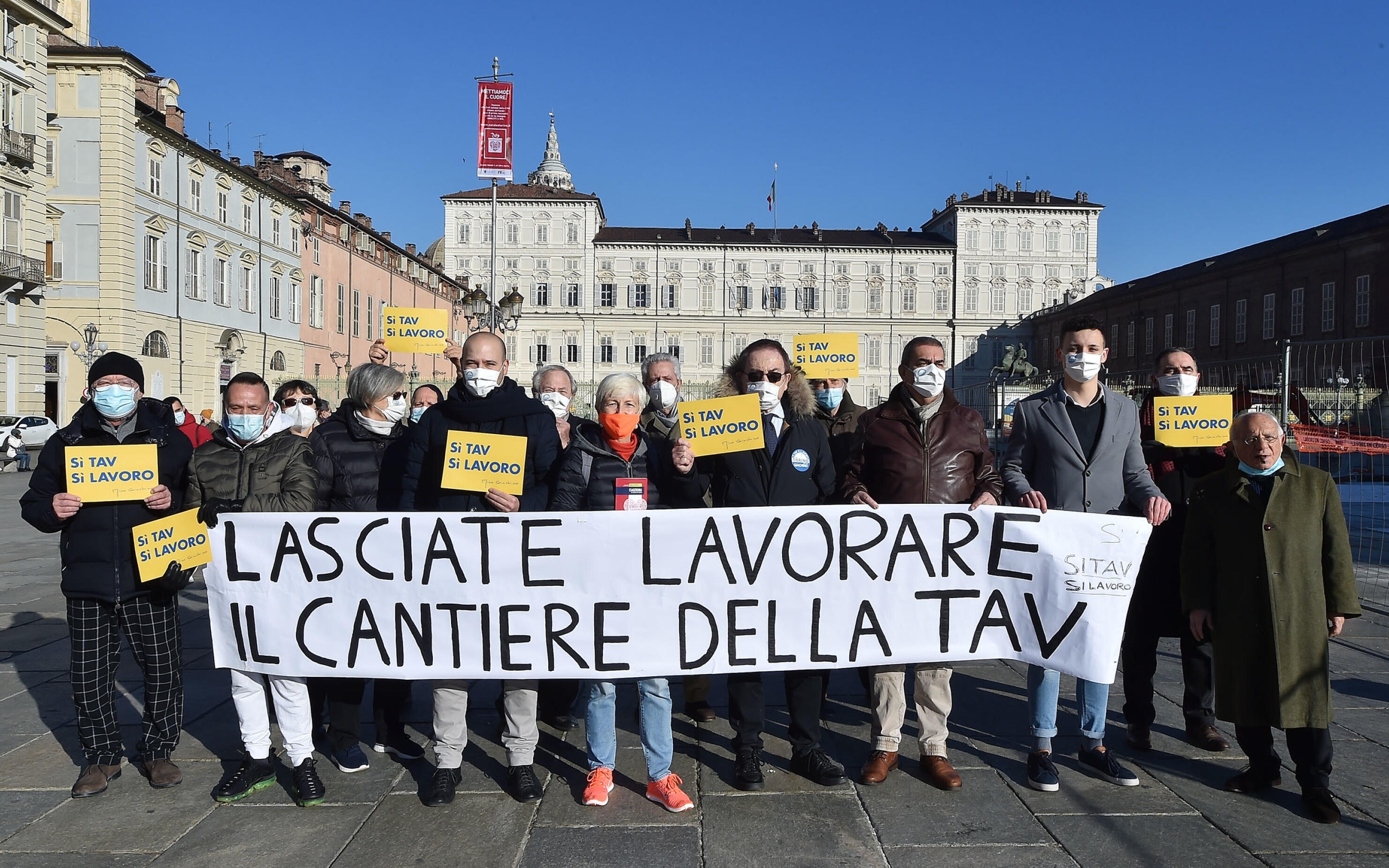 Un momento del presidio Sì Tav a Torino