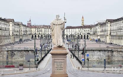 A Torino annullata la 'gara di sculacciate' dopo le polemiche