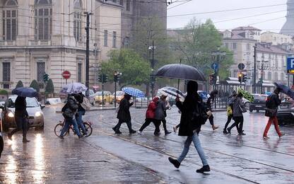 Meteo, allerta piogge tra Liguria e Toscana. Arriva neve a bassa quota