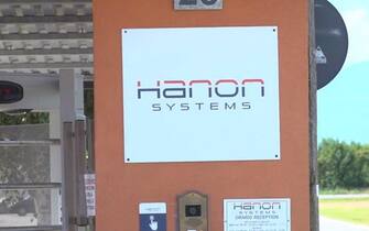 Il logo della Hanon Systems, azienda nel Torinese