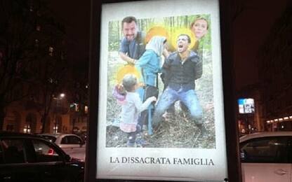 Torino, street art: opera "Dissacrata famiglia" per le vie della città