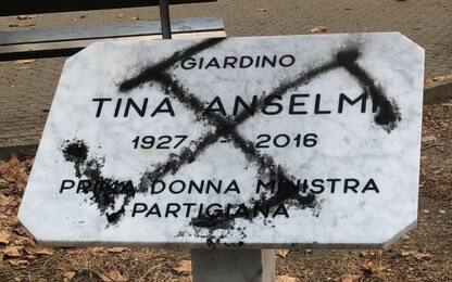Torino, svastica su una lapide intitolata a Tina Anselmi